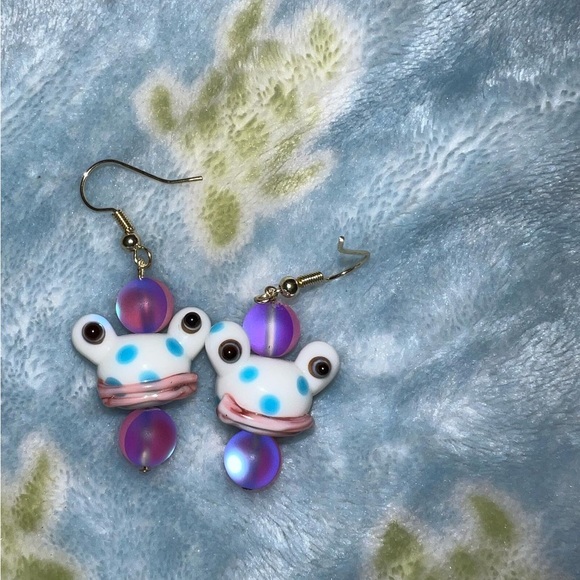 Frog face earrings - Picture 3 of 4